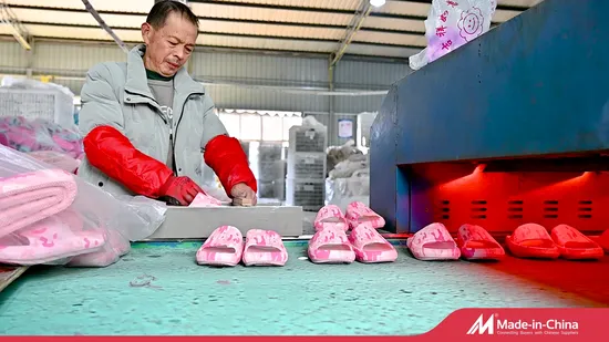 Willingmart Comfortable Slipper Sandals Women and Mens Slides EVA Injection Garden Shoes Clogs 